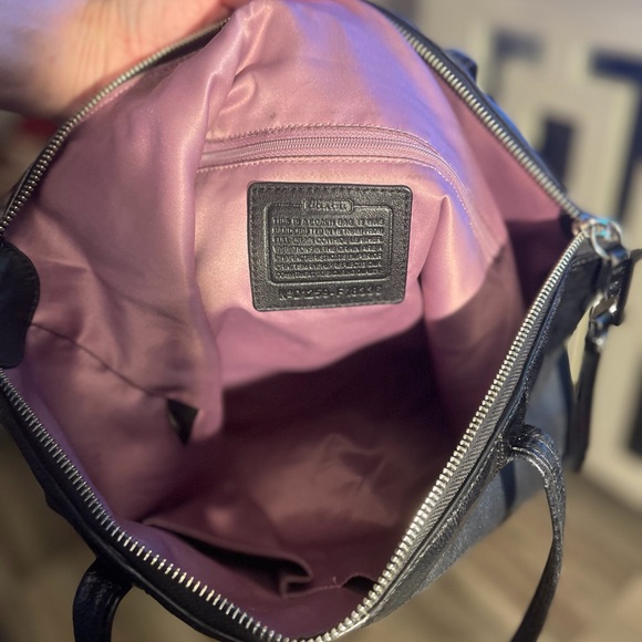 Coach - Picture 4 of 6